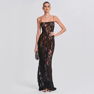 🖤 BRAND NEW RETROFETE HANDMADE WINNIE SHEER LACE BEADING BLACK GOWN 🖤